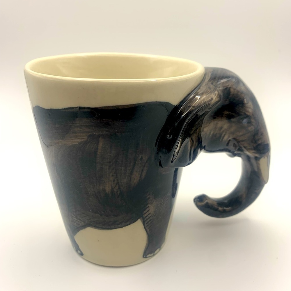 3D 8 Oz Elephant Mug With Trunk Handle Thailand NWOT